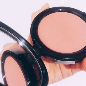 Bobbi Brown ILLUMINATING BRONZING POWDER